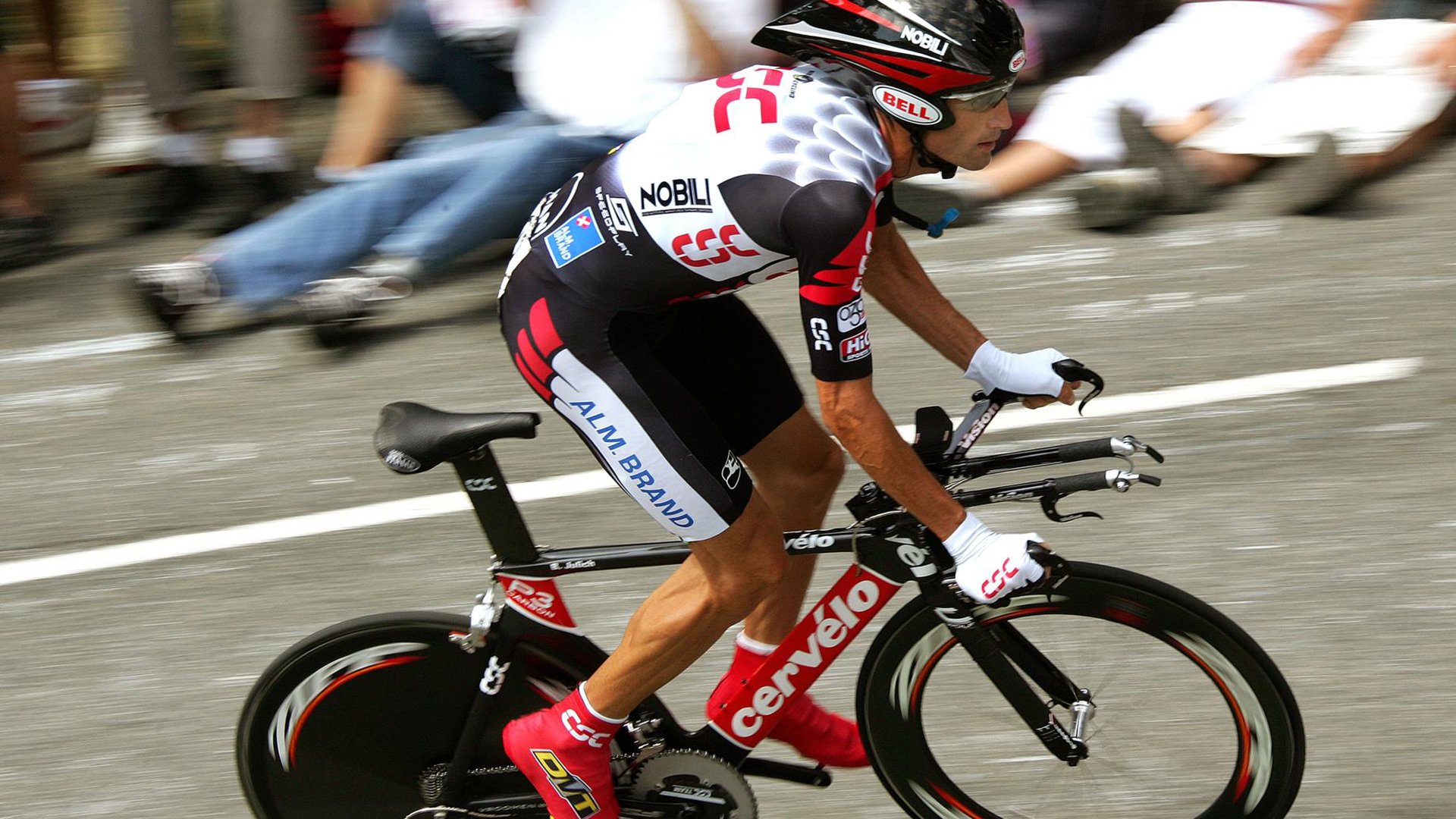 波兰男篮在欧洲锦标赛中表现抢眼，迎来新一轮崛起